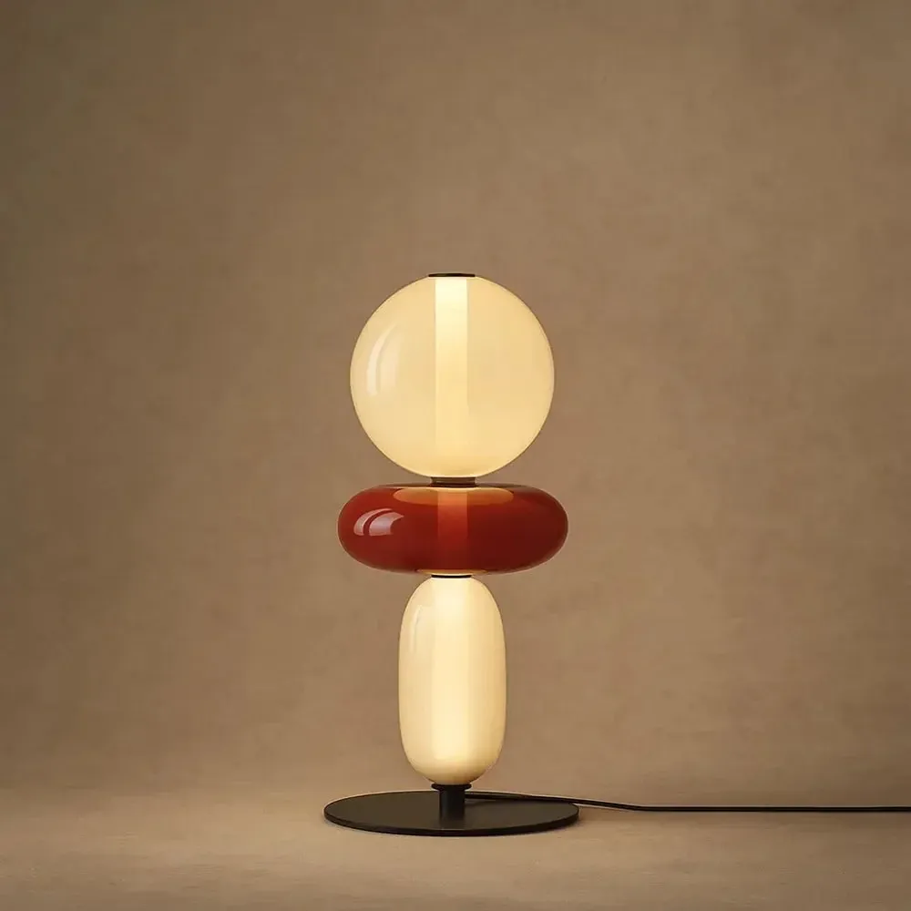 Lampe_elegante_avec_eclairage_d_ambiance_7.webp