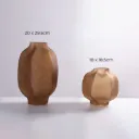 Vase Sculpturé À Facettes