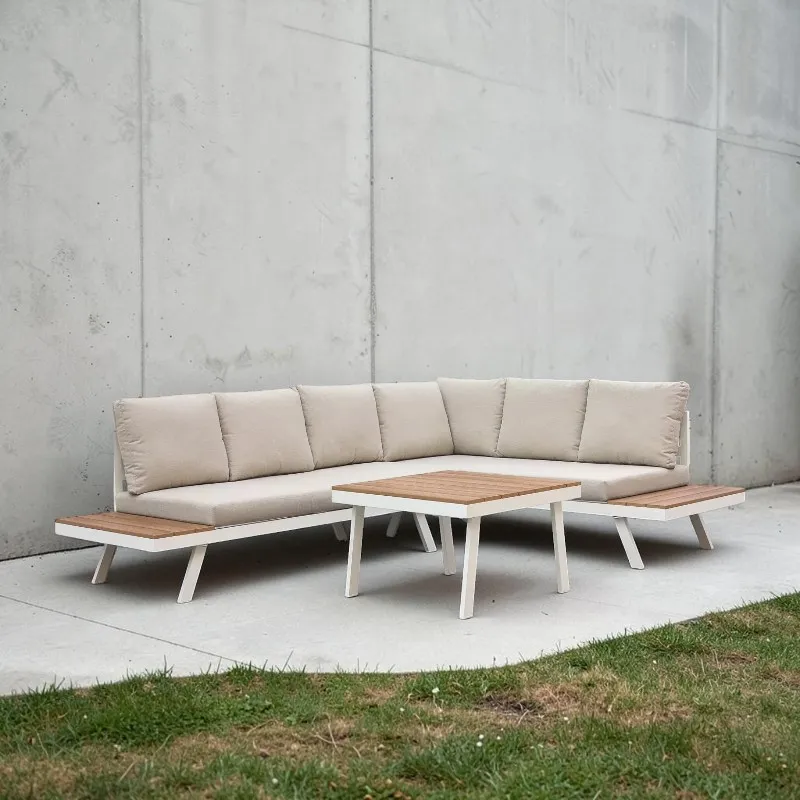 Salon De Terrasse En Angle