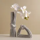 Vases Sculpturals "Noeud" À Rayures (Ensemble De 2)