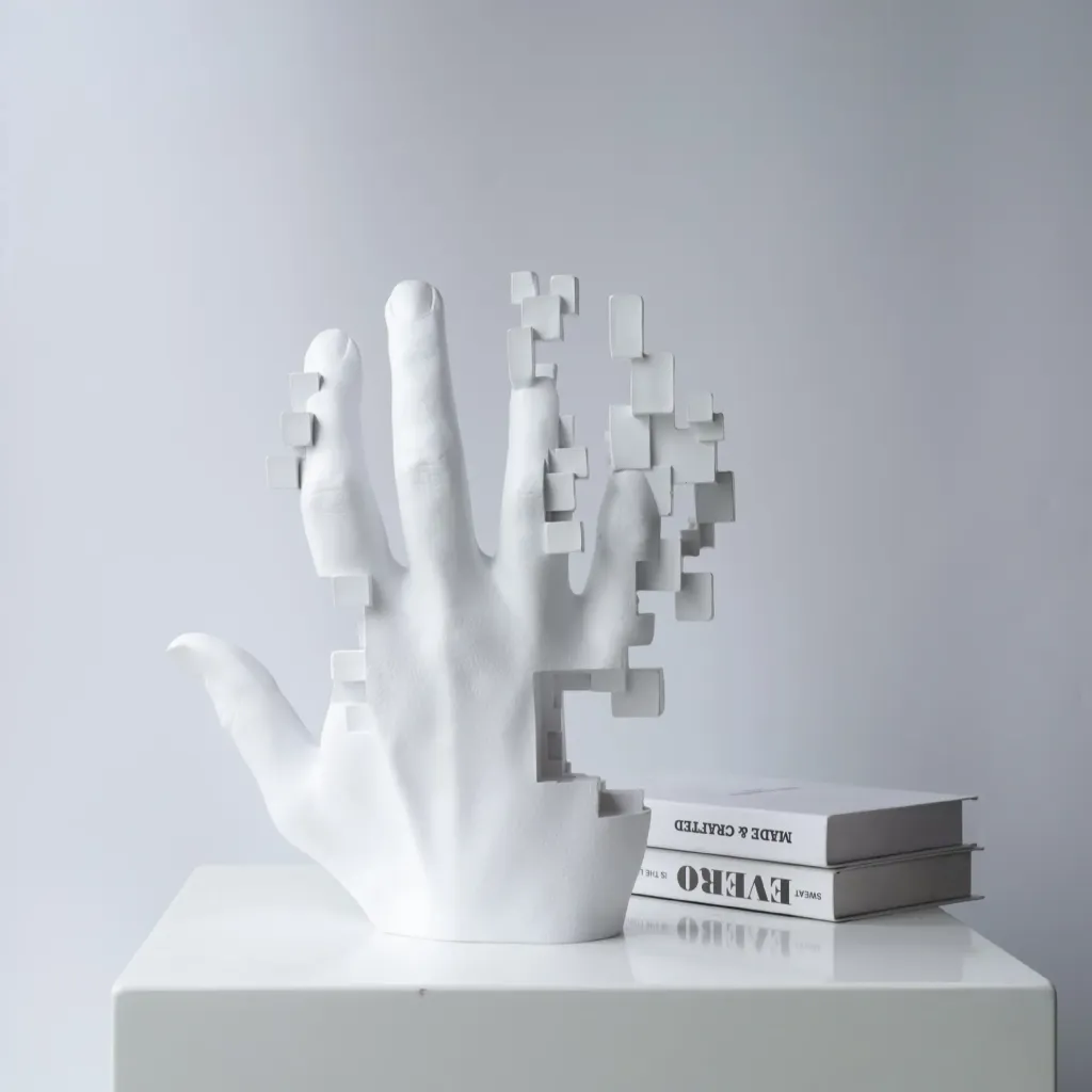 Statue Main Abstraite