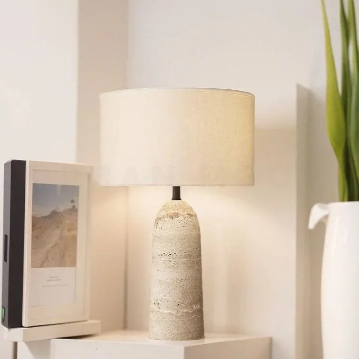 Lampe De Chevet En Travertin