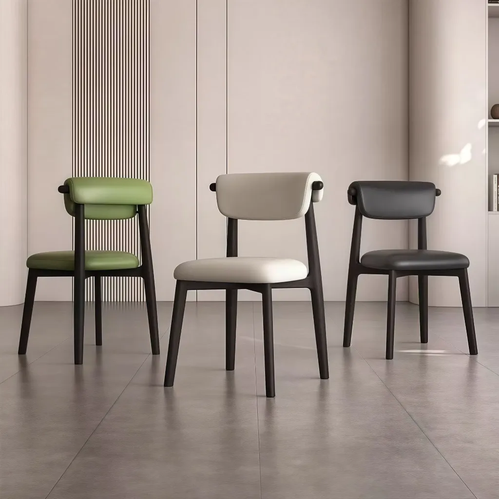 Chaise Moderne En Bois Et Cuir Synthètique "ALICE"