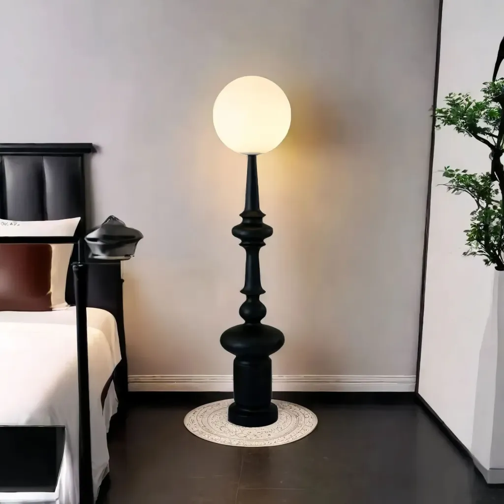 Lampadaire Sculpté Noir