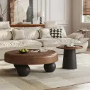 Ensemble De Tables Rondes En Bois Avec Pieds Sphériques